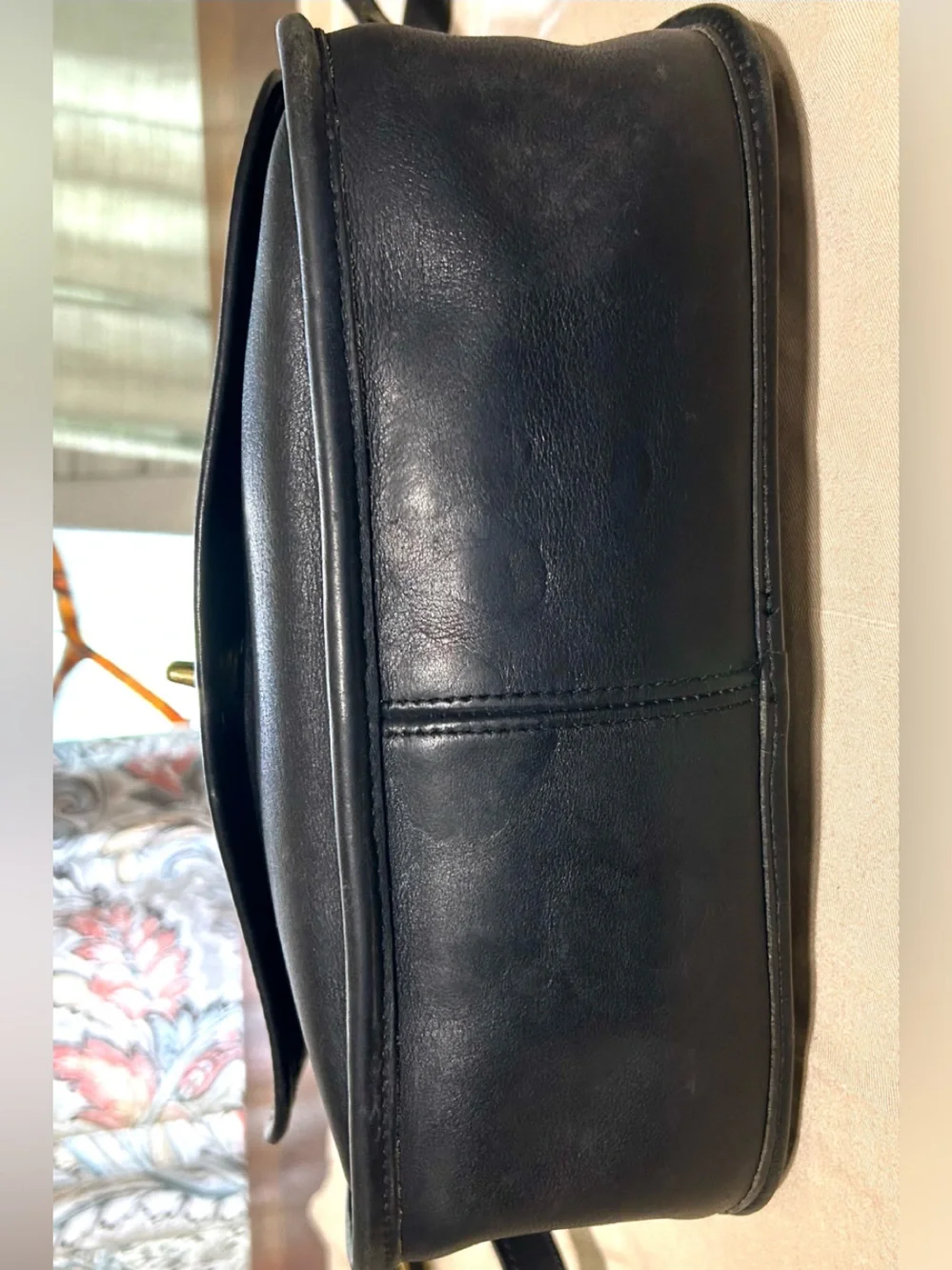 Coach #9790 Vintage City Black Leather Bag TurnLock Brass EUC
